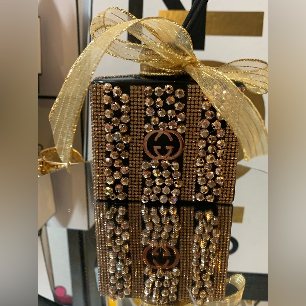 Handcrafted REED diffusers rhinestones embellished and fashion logos.💖🎁
